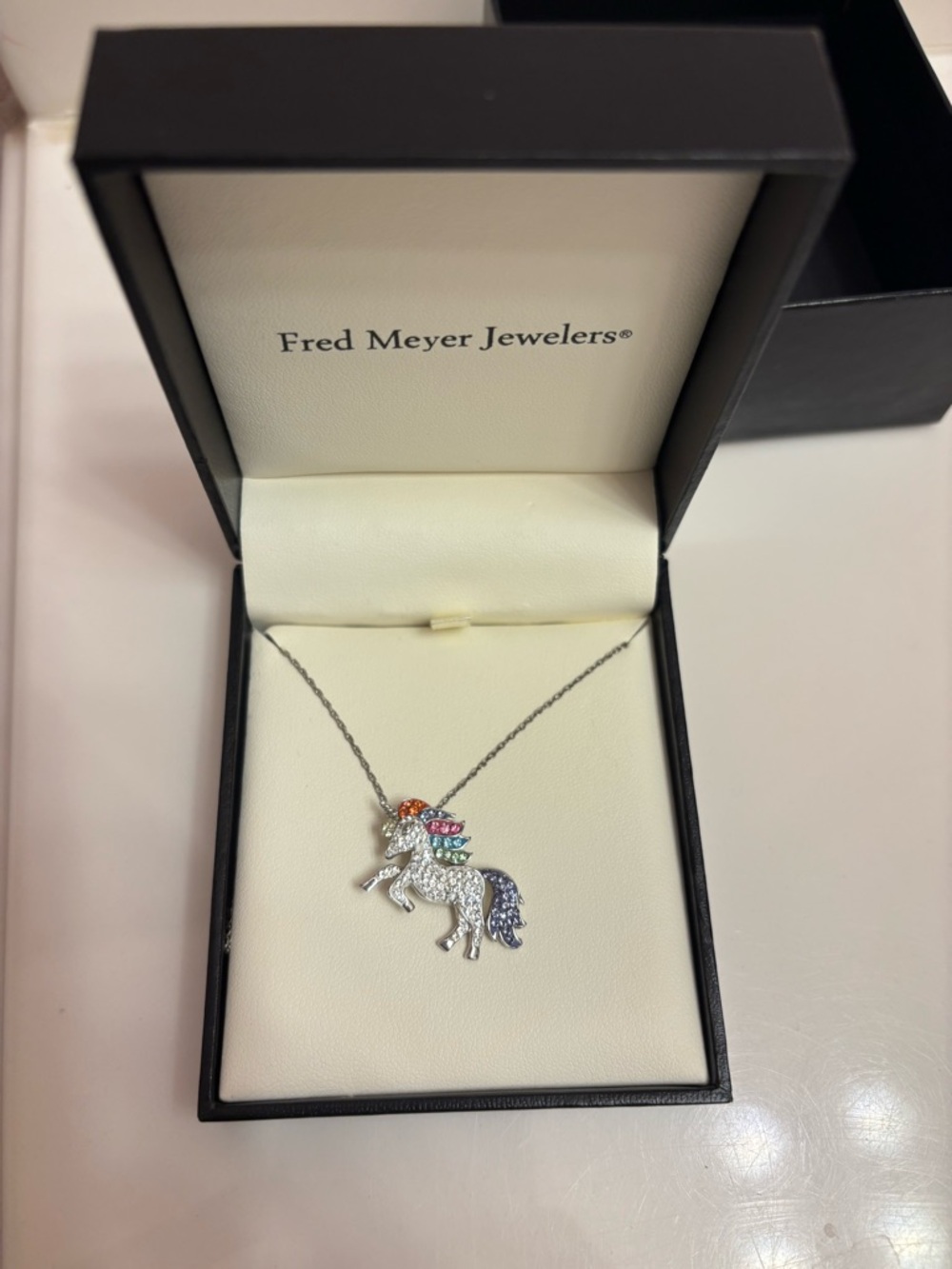 NEW Unicorn Diamond Fred Meyer Jewelers Cream Gift Box with Satin Bow